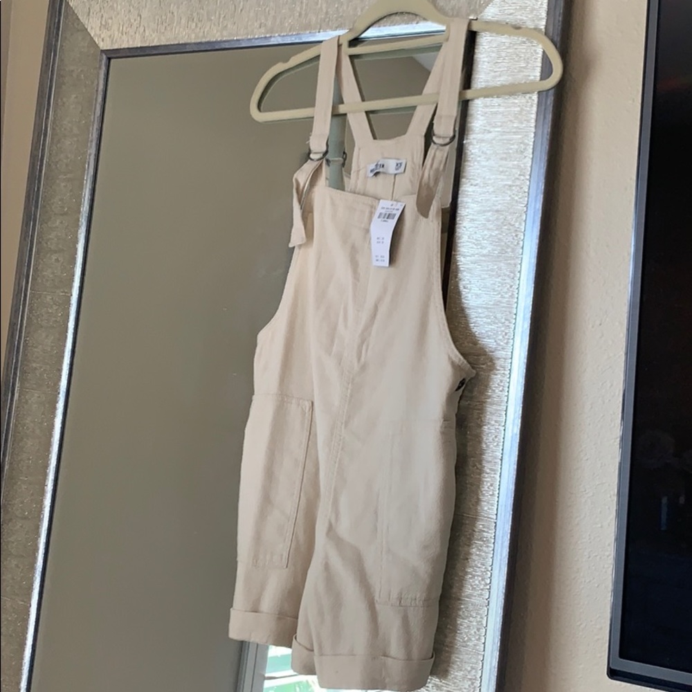 Hollister beige jumper
